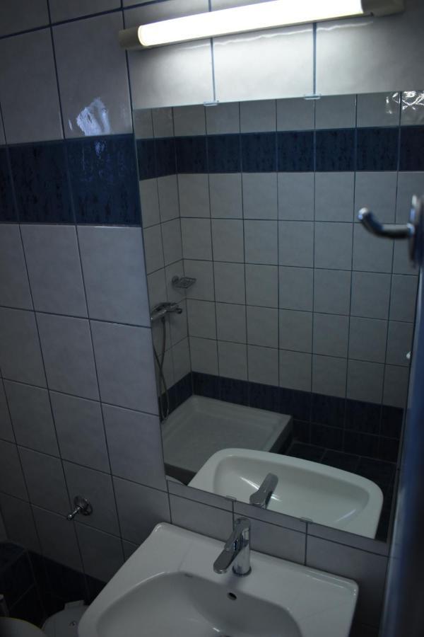 Aronis Sea View Rooms 네오이포로이 외부 사진